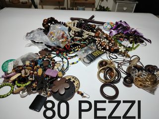 80 pezzi bigiotteria mista