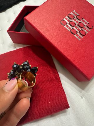 Anillo Carolina Herrera Negro y Dorado