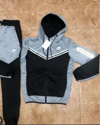 Chándal Nike Negro y Gris