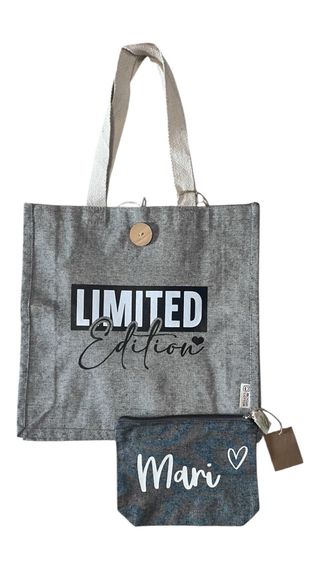 Bolso de mujer gris con neceser