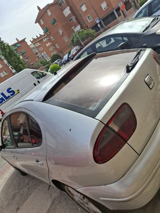 SEAT Leon 2000