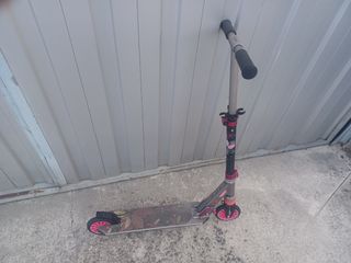Patinete infantil rosa y negro
