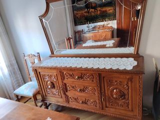 Comedor completo  y lampara