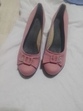Zapatos de tacón rosa y negro talla 39