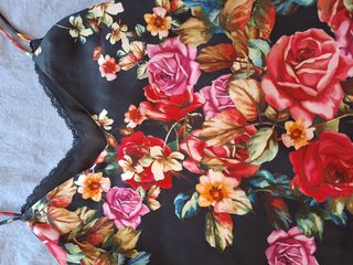 Blusa con estampado floral