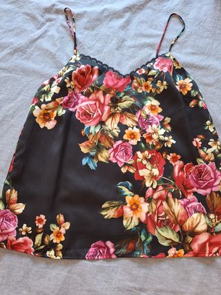Blusa con estampado floral
