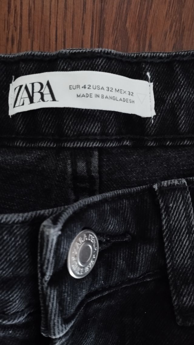 Bermudas Zara Negras