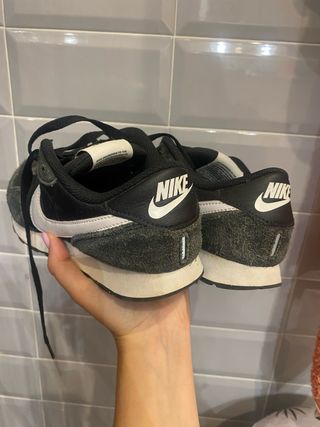 Deportivas Nike MD Negras Talla 38