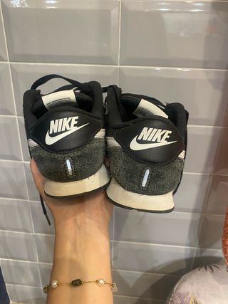 Deportivas Nike MD Negras Talla 38