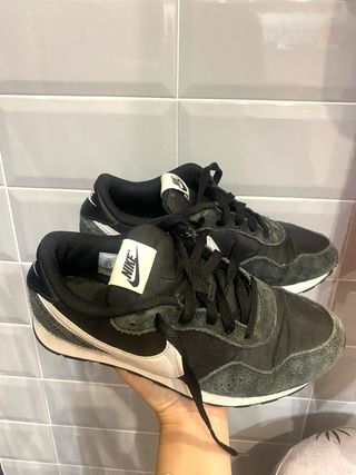 Deportivas Nike MD Negras Talla 38