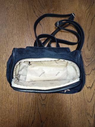 Mochila de pana negra pequeña