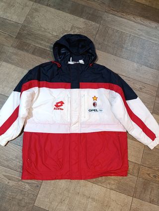 Vintage Chaqueta Lotto Ac Milan en très bon état 