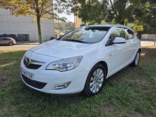 Opel Astra 2012