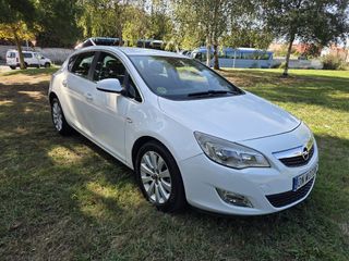 Opel Astra 2012