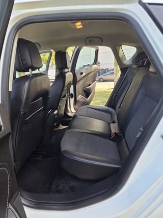 Opel Astra 2012