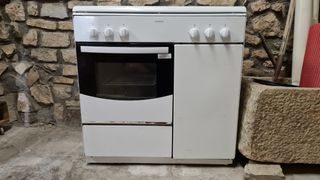 Cocina Corbero 5 fuegos y horno gas butano