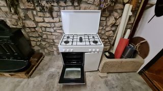 Cocina Corbero 5 fuegos y horno gas butano