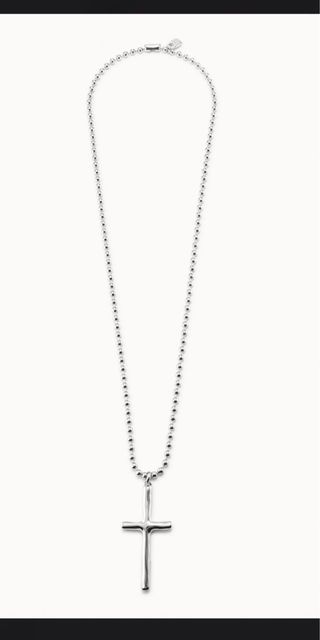 Collar Cruz Uno de 50 Plata
