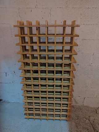 Botellero de madera para 84 botellas