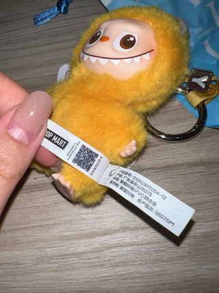 Labubu Pin de Amor Pop Mart