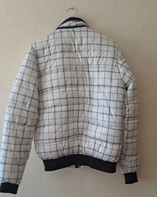 Cazadora Pull and Bear chico blanca cuadros