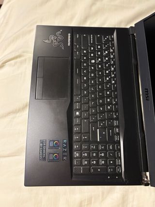 Portátil MSI GL75 9SEK-074EX