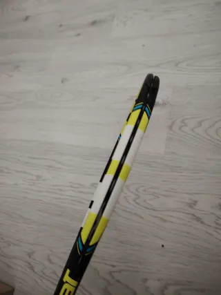 Raqueta de tenis Babolat amarilla y negra