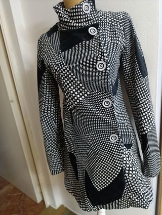 Chaqueta Estampada Puntos solo hoy