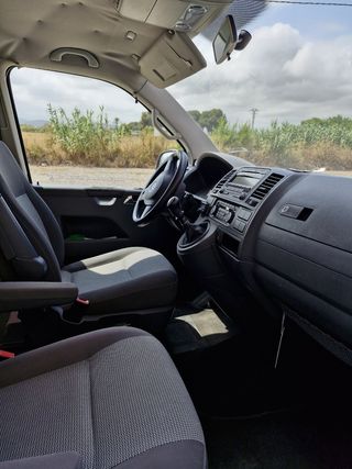 Volkswagen Caravelle 2009