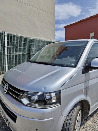 Volkswagen Caravelle 2009