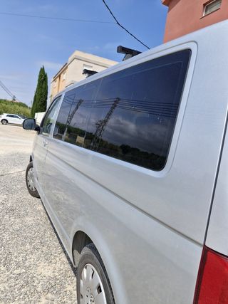 Volkswagen Caravelle 2009
