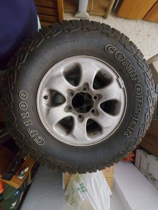 Se venden 4 neumáticos A/T medida 235/75R15.
