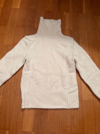 Jersey Bershka crudo cuello alto