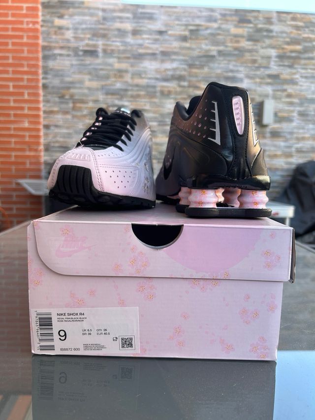 Nike Shox R4 Sakura