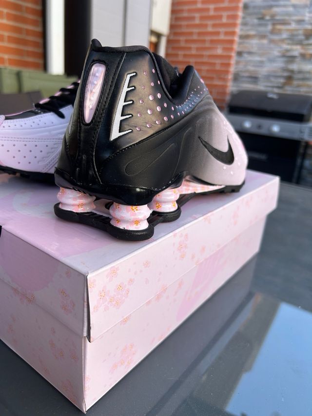 Nike Shox R4 Sakura
