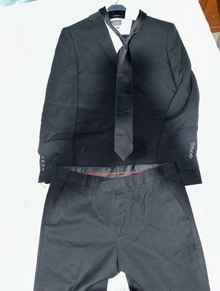 Traje de hombre negro