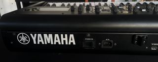 Teclado Yamaha YC73