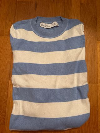 Jersey Bershka rayas azul y blanco fino