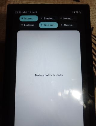 Tableta Amazon Fire HD 10 Negra y morado 
