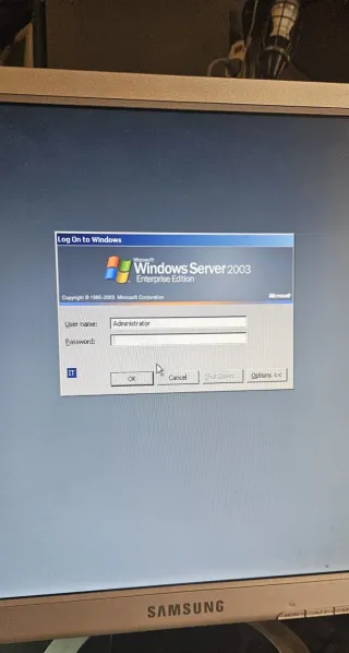 Fujitsu Siemens PRIMERGY 170