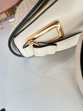 Borsetta bianca con tracolla