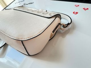 Borsetta bianca con tracolla