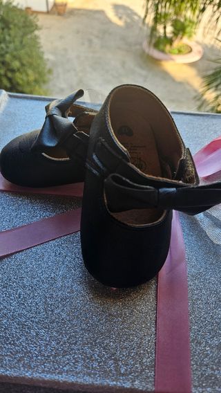 Scarpine neonata nere con fiocco