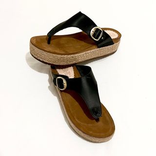 Sandalias de verano con cuña
