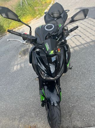 Kawasaki Z800 limitada A2