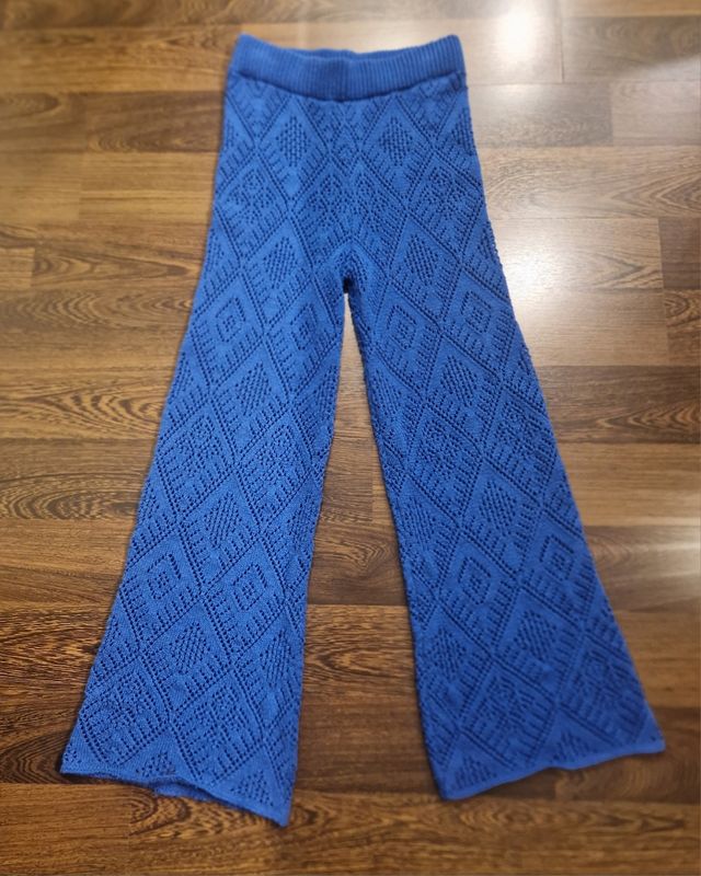 Pantalón de punto Stradivarius