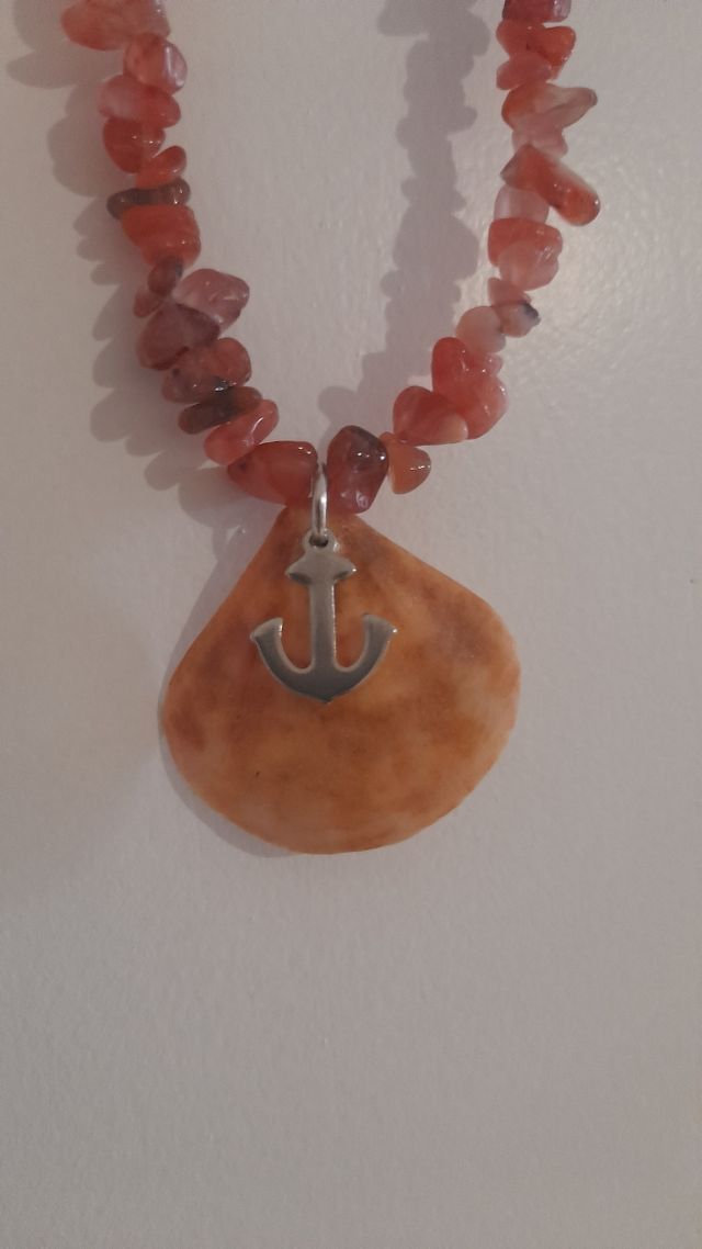 Collar cornalina con concha y ancla