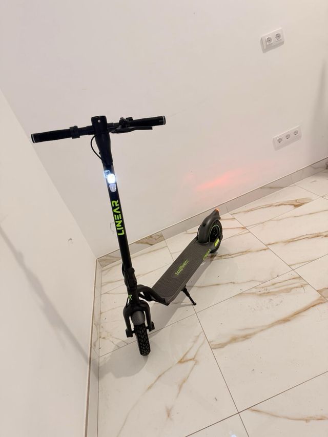 Patinete LINEAL 350W - 25km Autonomía