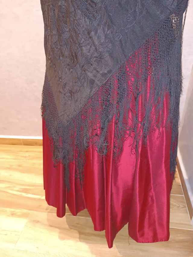 Falda saya indumentaria tafetán granate