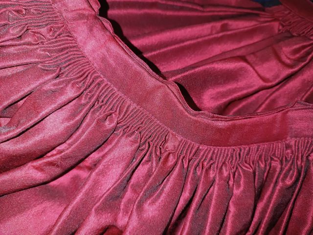 Falda saya indumentaria tafetán granate